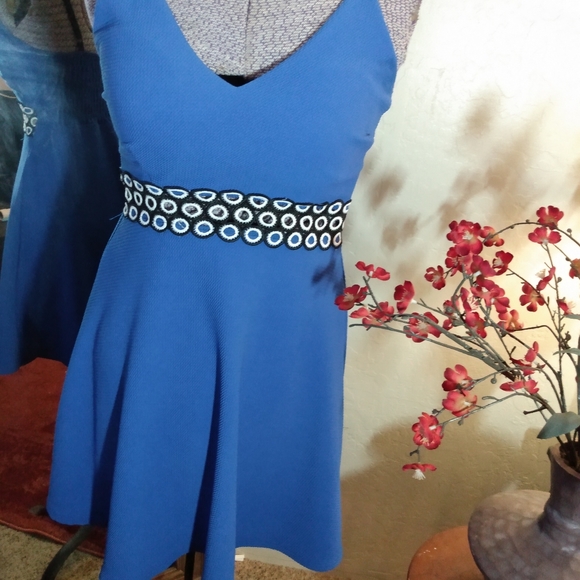 FC Sz M blue sundress with circle cut out waist empire NWOT - Picture 5 of 8